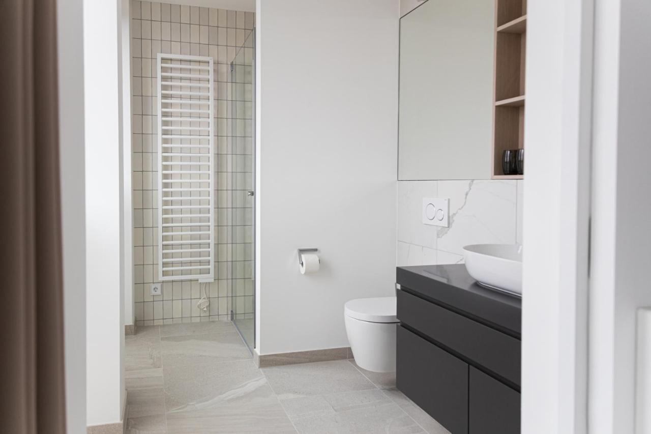 Stuttgarter Tor - Apartments 罗伊特林根 外观 照片