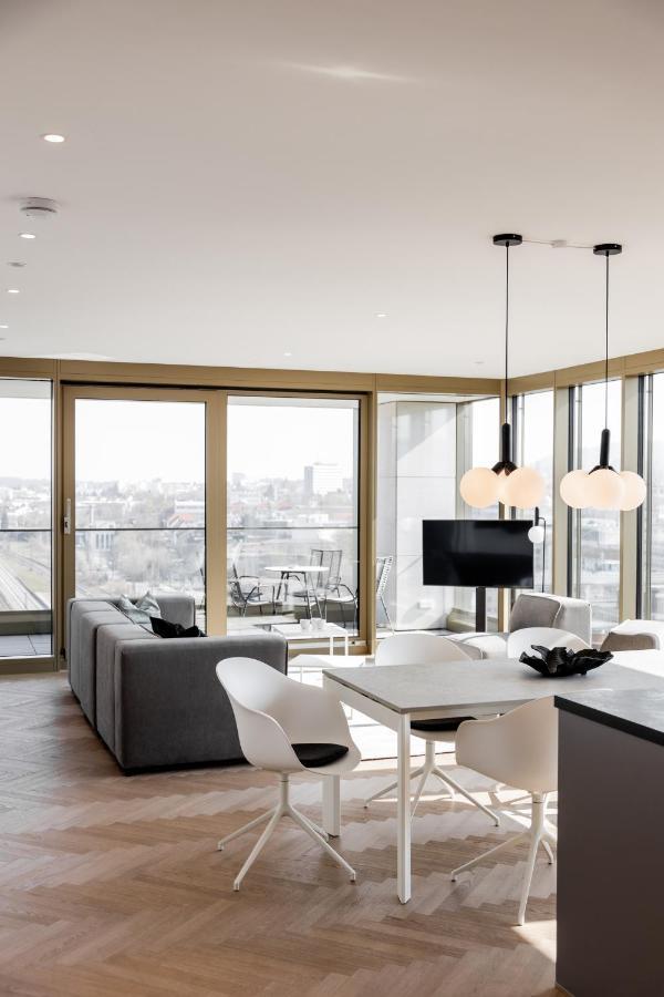 Stuttgarter Tor - Apartments 罗伊特林根 外观 照片